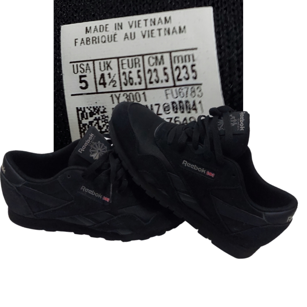 Kicks | Reebook | Size boys 5 | Sneakers | Shoes